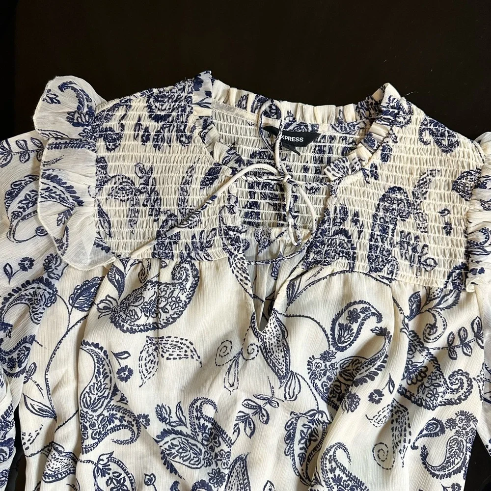 EXPRESS Ruffle Blouse - Picture 5 of 6